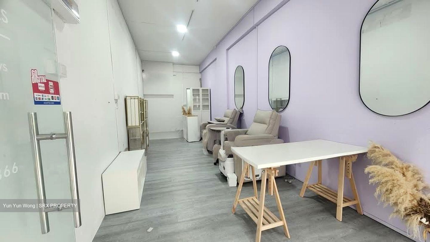 Ang Mo Kio Avenue 4 (D20), Shop House #575698741